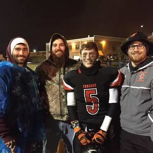 Meet your Posher, Troy